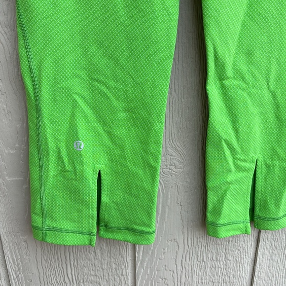 RARE Lululemon Gather & Crow Crop leggings pants Frond green slit calves size 6 - Picture 6 of 7